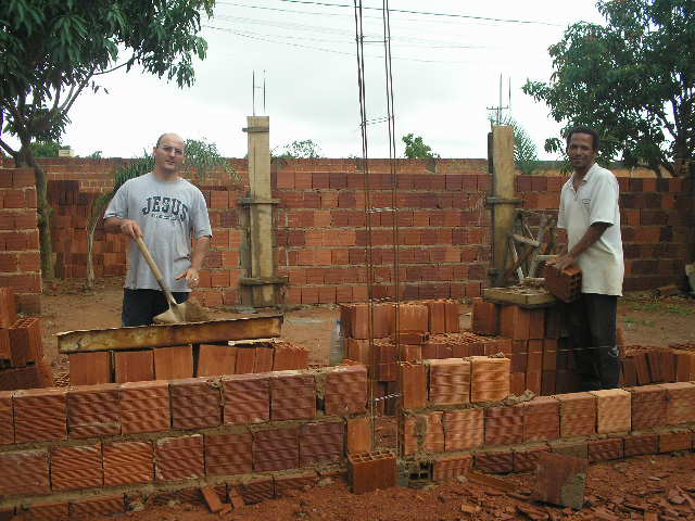 Os "Nilton" iniciando a Obra de Deus
